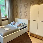 - W Centrum Z Parkingiem - Swietna Lokalizacja - Apartment
