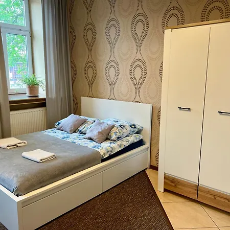 - W Centrum Z Parkingiem - świetna Lokalizacja - Apartament